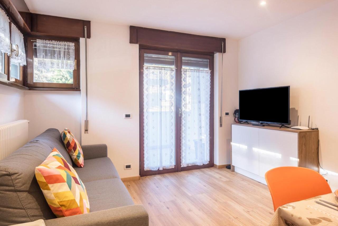 Casa Muffolina Lägenhet Canazei Exteriör bild