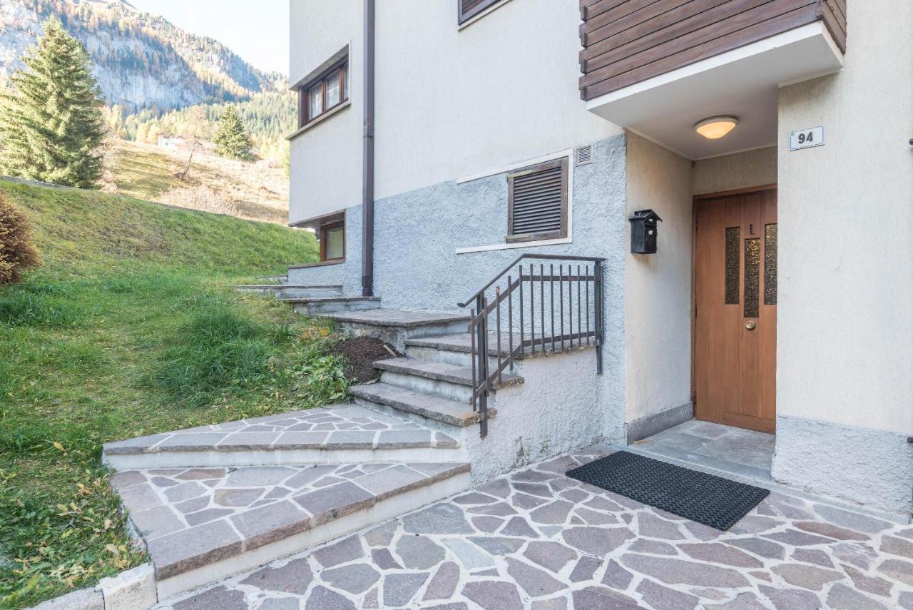 Casa Muffolina Lägenhet Canazei Exteriör bild